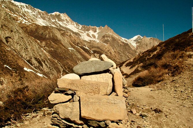 14 Days Annapurna Circuit Trek - Crossing Thorong La and descending to Muktinath