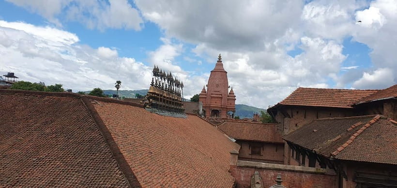 4 Days Kathmandu Cultural Tour & Himalayas Views - Swayambhunath and Kathmandu’s royal center