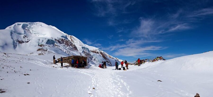 Annapurna Circuit Trek: Short 10 Days Full Board Package - Yak Kharka begins the high-altitude section