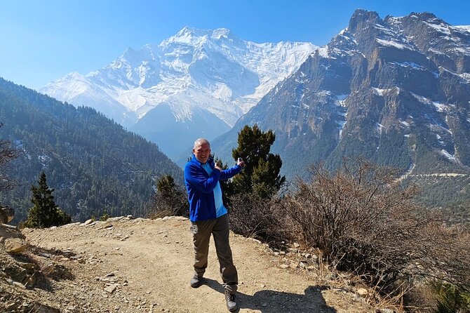 Annapurna Circuit Trek with Tilicho Lake (16 Days) - Days 5 and 6: Manang and a useful acclimatization day