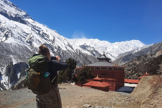 Annapurna Circuit Trek with Tilicho Lake (16 Days) - Day 12: Thorong La and the descent to Muktinath