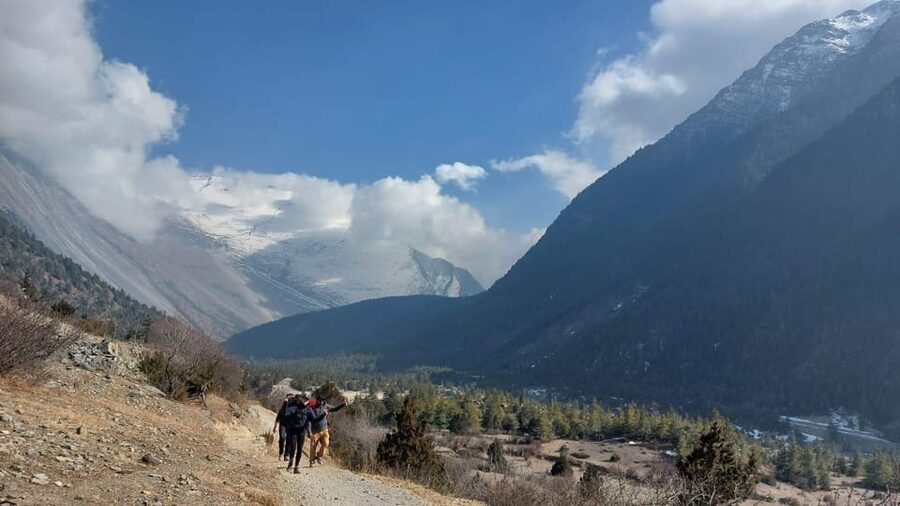 Annapurna Circuit Trek With Tilicho Lake :Best Trek in Nepal - Day 6: Manang to Tilicho Base Camp