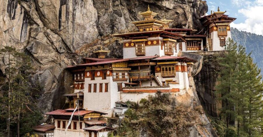 Best of Nepal & Bhutan Tour।spectacular view । 14 Days Tour - Key points at a glance