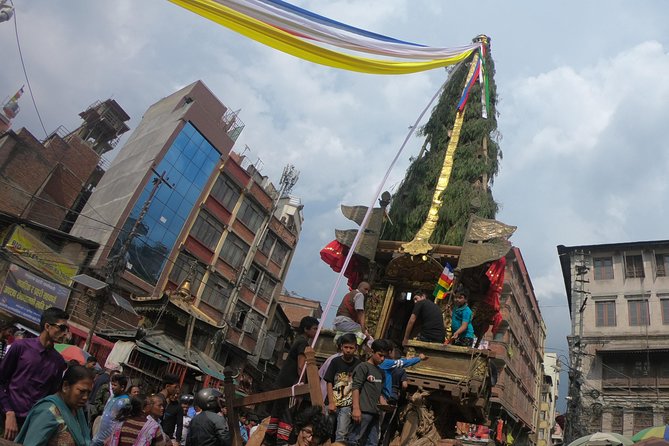 Bhaktapur Day Tour with Changu Narayen - Bhaktapur Durbar Square deserves the longer stop