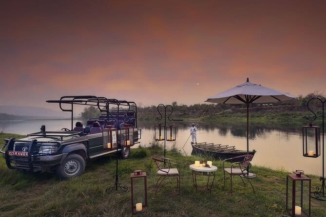 Chitwan Elegance: A 3-Day Luxury Wildlife Experience - Key points to know before booking