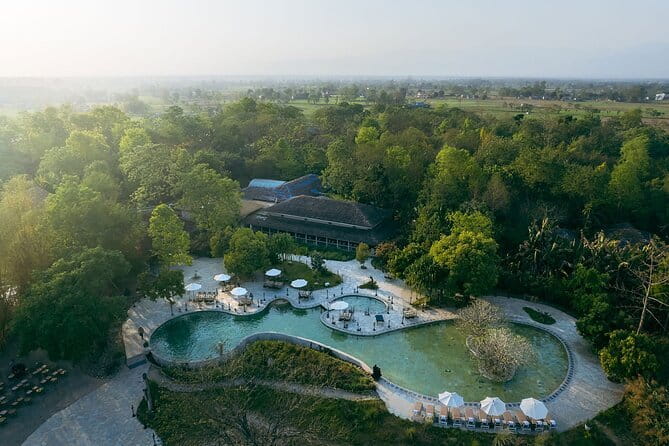 Chitwan Elegance: A 3-Day Luxury Wildlife Experience - Barahi Jungle Lodge and the luxury angle