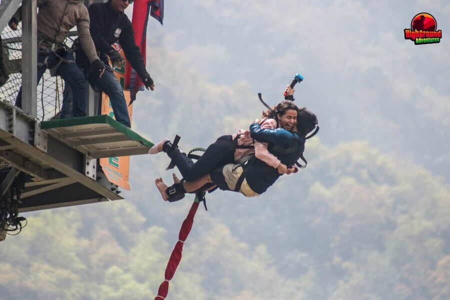 Double Dare: Tandem Bungee Adventure - From the lakeside office to the jump site
