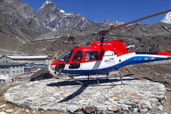 Everest Base Camp Helicopter Tour Stop at Hotel Everest View. - Pheriche and the careful seating plan