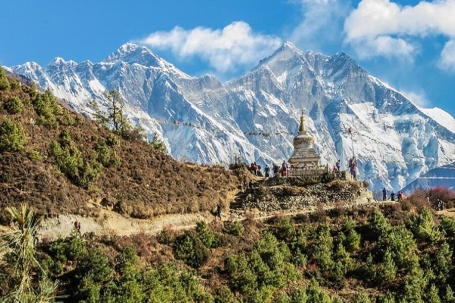 Everest Base Camp Trek: A short EBC Trek to Iconic Himalaya - Day 1: Lukla to Phakding, an easy start with a catch