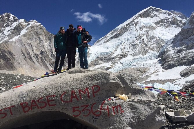 Everest Base Camp Trek with Helicopter Return - 10 Days - Day 2: Flying to Lukla and walking to Phakding