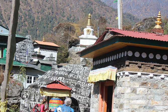Everest Three Pass Trek - Day 10: Cho La and the approach to Gokyo