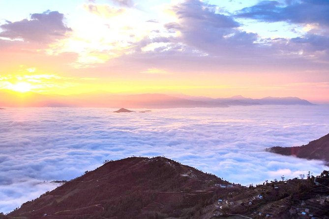 Experience the amazing Sunrise near Kathmandu - Why Nagarkot makes a good sunrise trip
