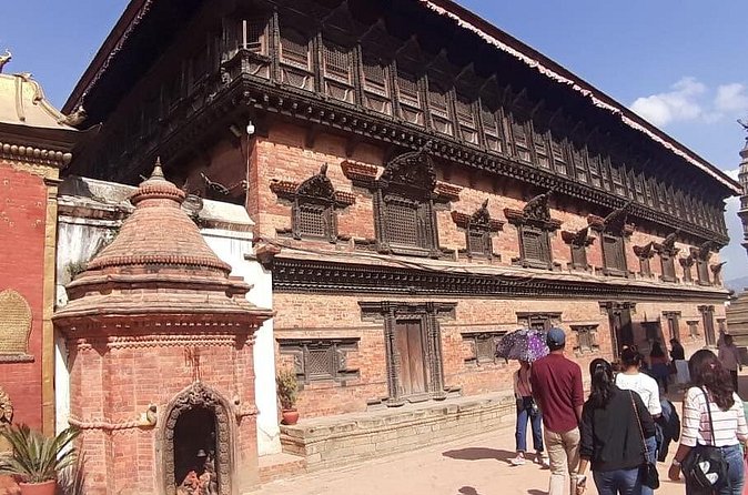 Explore Entire Kathmandu with Guide - Swayambhunath: Buddhist views and a one-hour visit