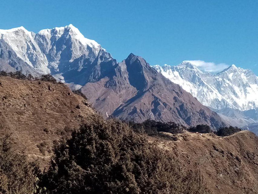 From Kathmandu Budget: 15 Day Everest Base Camp Trek - Days 1 and 2: Kathmandu to Salleri and Surkhe