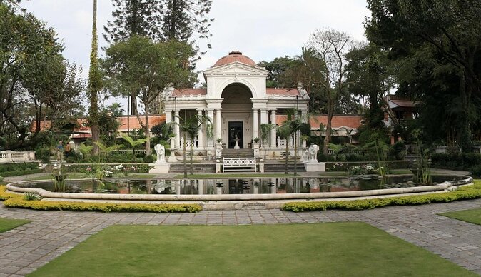Garden of Dreams Tour and Thamel Shopping - Starting With Hotel Pickup and Private Transport