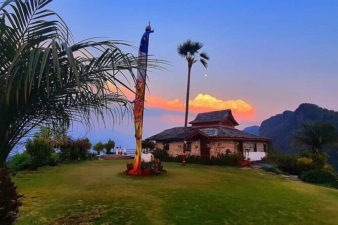 Hiking to Deurali, Sarangkot and Tibetan culture tour - Leaving Pokhara for the Sarangkot hills