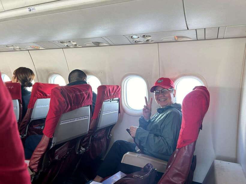 Kathmandu: 1-Hour Mount Everest Flight with Private Transfer - The aerial route toward Mount Everest
