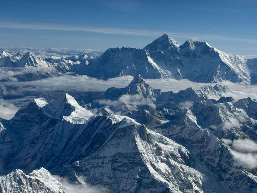 Kathmandu: 1-Hour Mount Everest Flight with Private Transfer - Aircraft comfort, crew help, and the return to Kathmandu