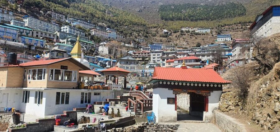 Kathmandu: 14-Day Everest Base Camp with Kala Patthar Trek - Phakding to Namche Bazaar takes you into Sherpa country