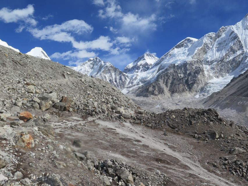 Kathmandu: 15-Day Everest Base Camp Trek with Guide - Days 4 and 5: Namche Bazaar and the first acclimatization test
