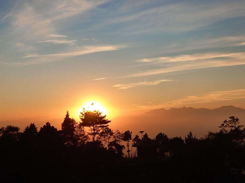 Kathmandu: Chandragiri Cable Car Half Day Tour - Winter Snow And Changing Weather