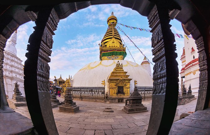 Kathmandu city tour - 4 UNESCO World Heritage Sites - Kathmandu Durbar Square: royal courtyards in the city center