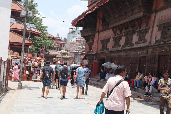 Kathmandu Day Tour - Pashupatinath: an important and serious Hindu site