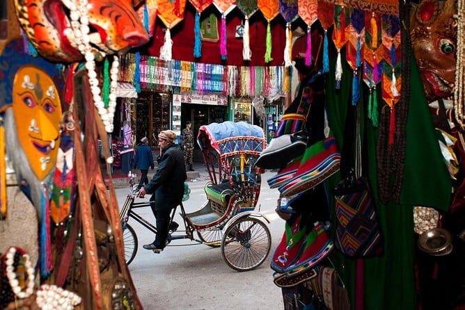 Kathmandu: Food, Drink and Shopping Rickshaw Tour - The food route: eight stops, many small discoveries