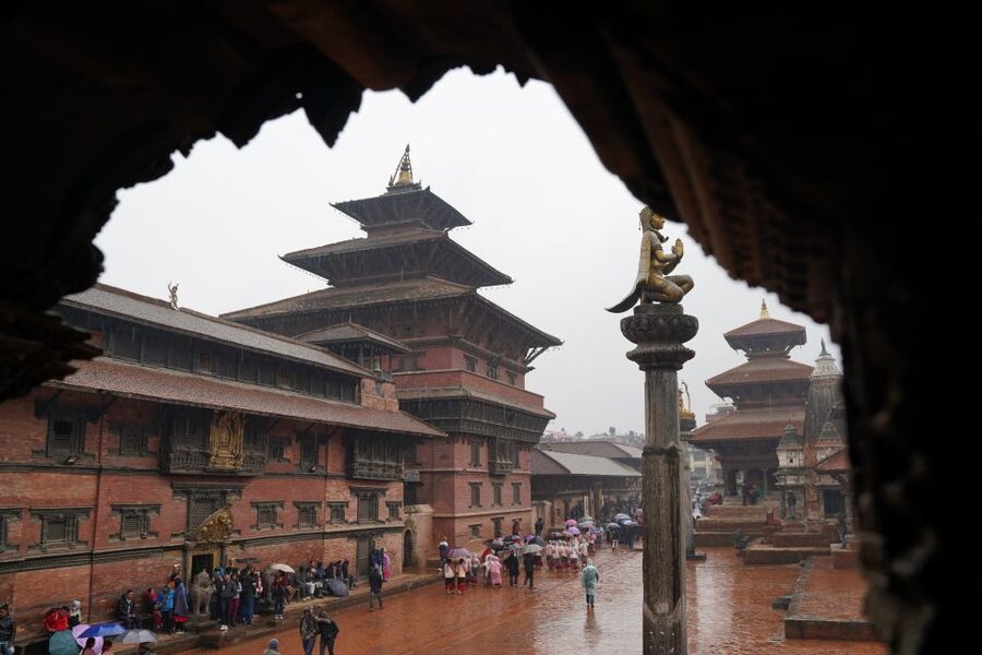Kathmandu: Full-Day UNESCO Sightseeing Tour with Transfers - Boudhanath at 4:00 PM: A calm finish at a giant stupa