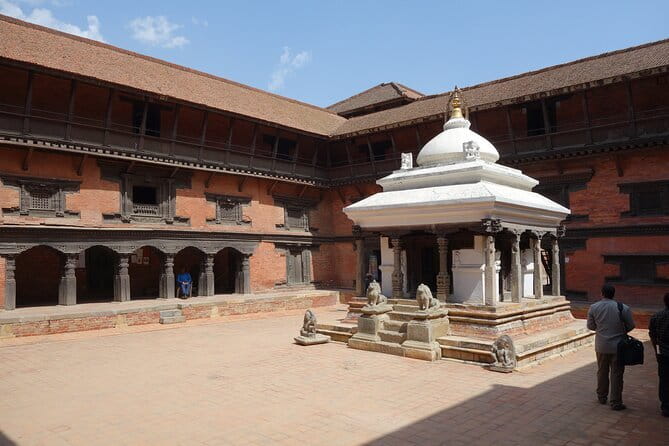 Kathmandu Heritage Day Tour - Pashupatinath Temple and the Bagmati River