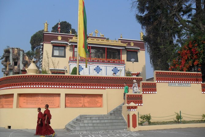 Kathmandu: Kopan Monastery and Boudhanath Stupa Day Tour - What a private vehicle changes