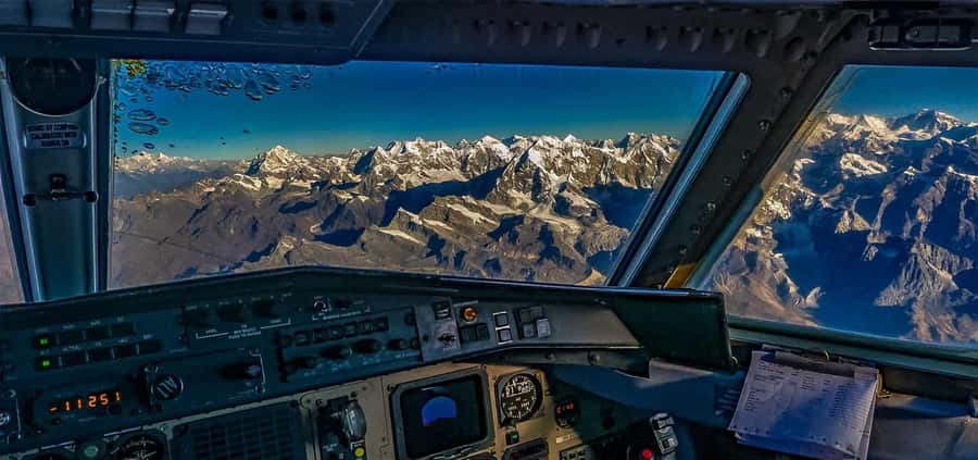 Kathmandu: Mount Everest Scenic Flight with Airport Transfer - Who will get the most from this morning flight