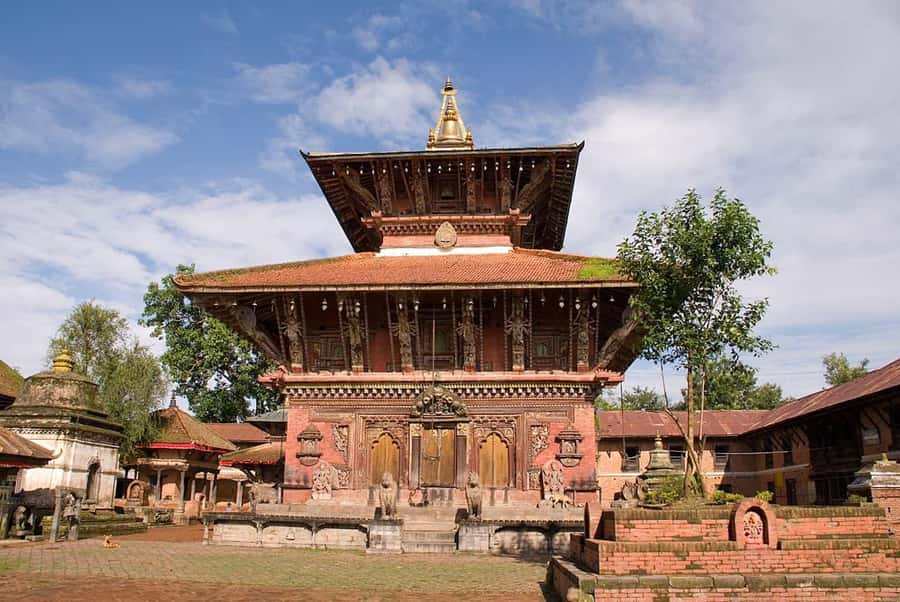 Kathmandu : Nagarkot hiking with Mount Everest View - From farm paths to forest shade