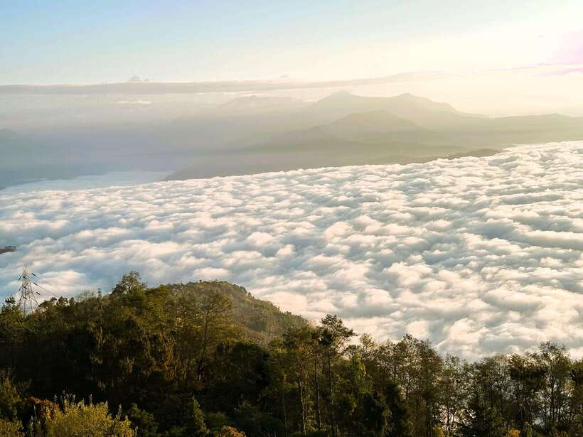 Kathmandu: Nagarkot Sunrise & Hiking to Changunarayan - Nagarkot and the sunrise payoff