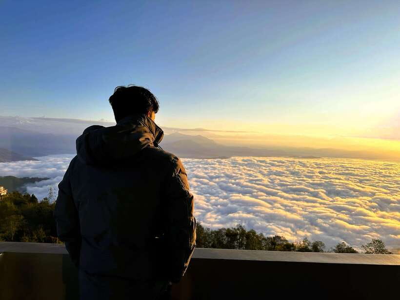 Kathmandu: Nagarkot Sunrise & Hiking to Changunarayan - What the guide adds to the day