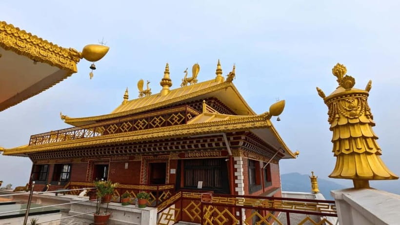Kathmandu: Overnight Monastery Retreat with Guided Hike - Leaving Kathmandu for a forest trail