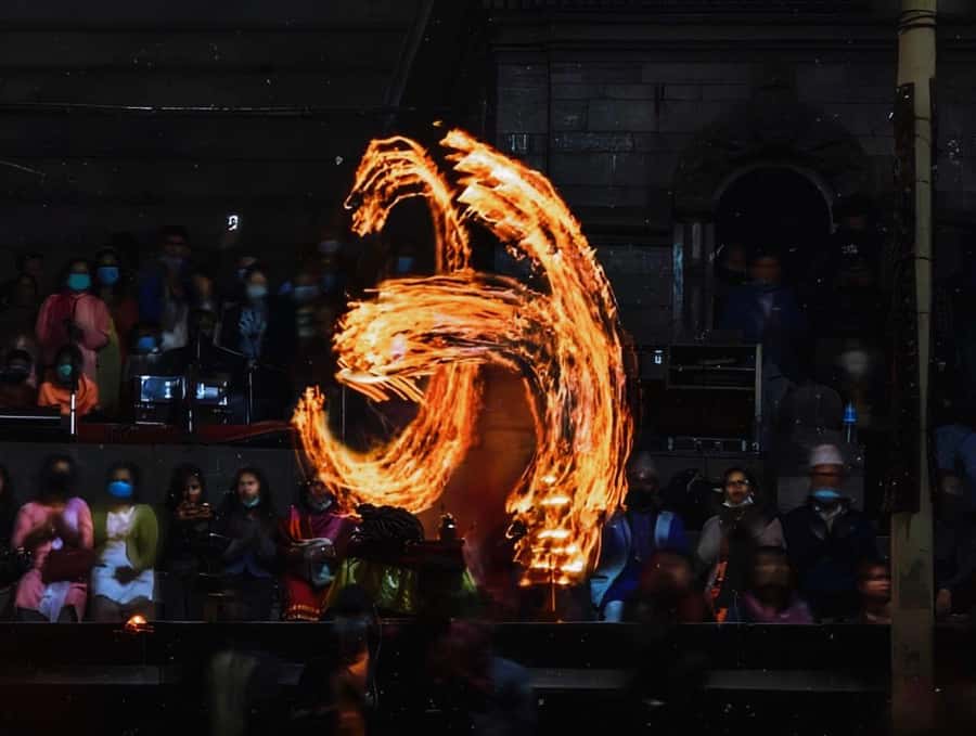 Kathmandu: Pashupatinath Aarati & Cremation Evening Tour - Entering a UNESCO religious site