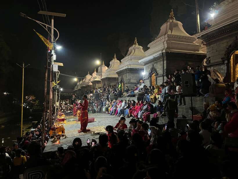 Kathmandu: Pashupatinath Evening Aarati Tour Private/Group - Leaving Thamel for the Bagmati River