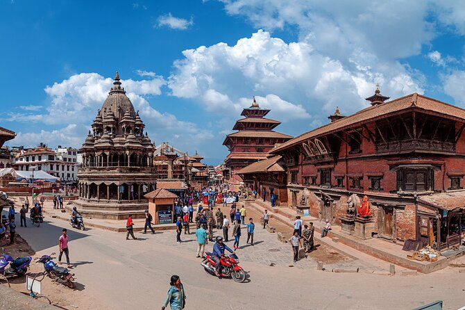 Kathmandu: Private/Group Tour to 7 UNESCO Sites with Lunch - Kathmandu Durbar Square puts royal Nepal at street level