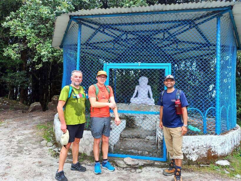 Kathmandu: Shivapuri Day Hike with Lunch - Guides, pace, and the private-group advantage