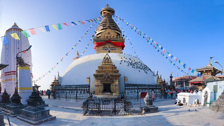 Kathmandu Sightseeing By Bus Day Trip - Kathmandu Durbar Square and the old royal center