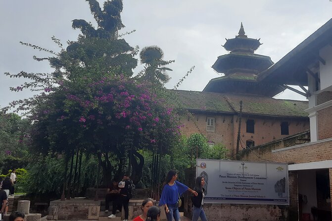 Kathmandu Top 4 or 2 UNESCO World Heritage Sites Day Tour - Thangka painting and singing bowls