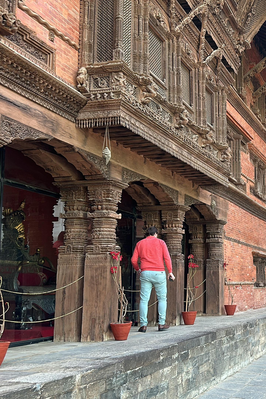 Kathmandu Walk: Thamel, Basantapur, & Ason -Shop and Explore - Five things to know before you book
