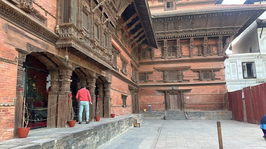 Kathmandu Walk: Thamel, Basantapur, & Ason -Shop and Explore - Food, tea, and the cost of the experience