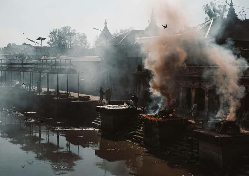 Katmandu: Pashupatinath Open Cremation & Evening Aarati - Seeing the open cremation rites respectfully