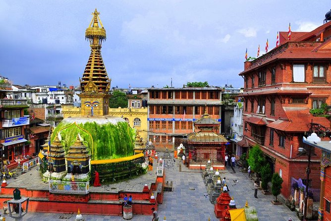 Local Bazaar Walking Tour in Kathmandu with Professional Guide - A traditional Nepali lunch, with one important catch