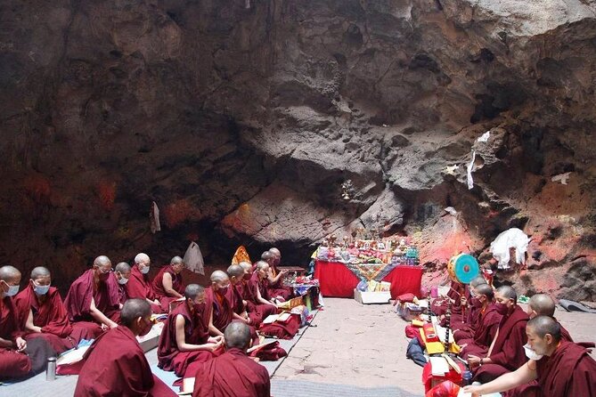 Maratika Cave "Halesi Mahadev" - 2 Nights 3 Days Jeep Tour - Day 2: Four hours for a proper visit