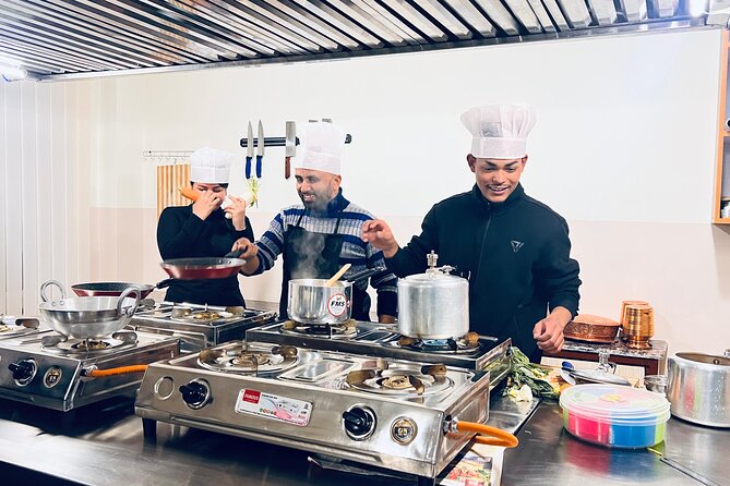 Nepali Food Cooking Class with Family in Kathmandu near Thamel - Choosing vegetarian or non-vegetarian fillings