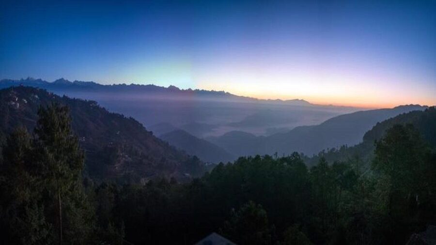 Panoramic Day Hike from Nagarkot to Changunarayan with Lunch - The return drive and the option to add Bhaktapur