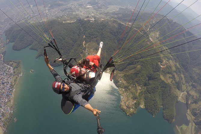 Paragliding - The flight above Phewa Lake and Lakeside Pokhara